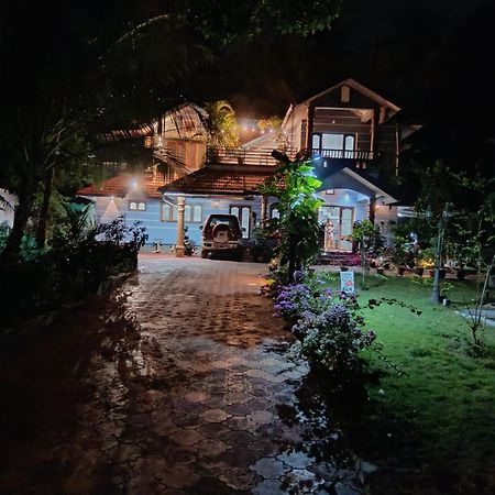 Ben'S Villa Kannur ! エクステリア 写真