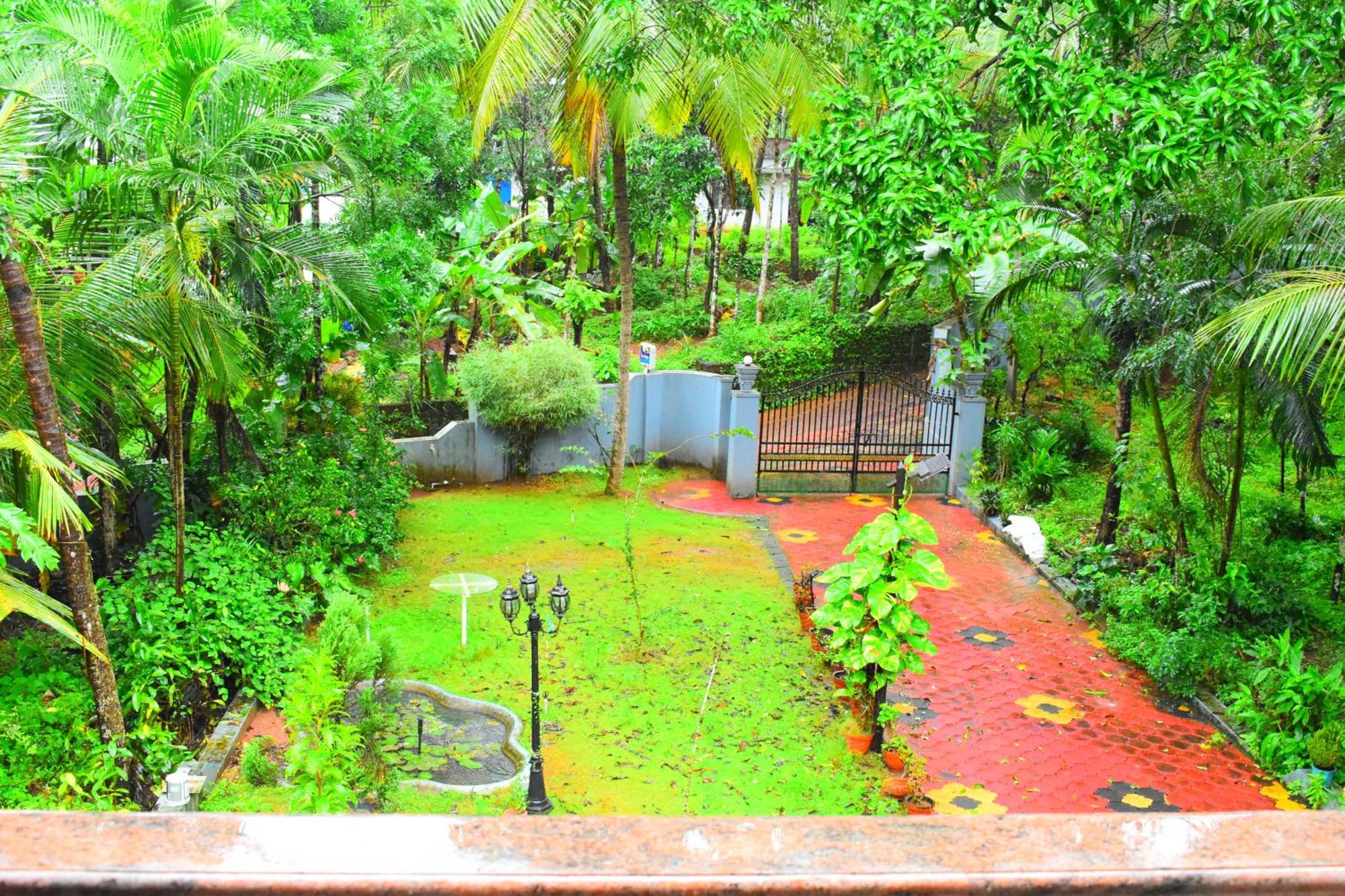 Ben'S Villa Kannur ! エクステリア 写真